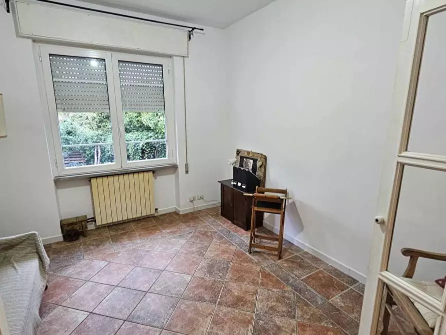 Immagine 8 di Appartamento in vendita  a Massa