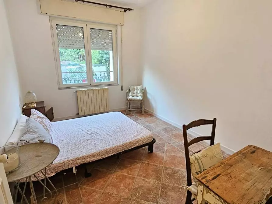 Immagine 10 di Appartamento in vendita  a Massa