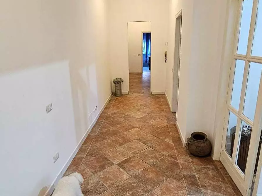 Immagine 17 di Appartamento in vendita  a Massa