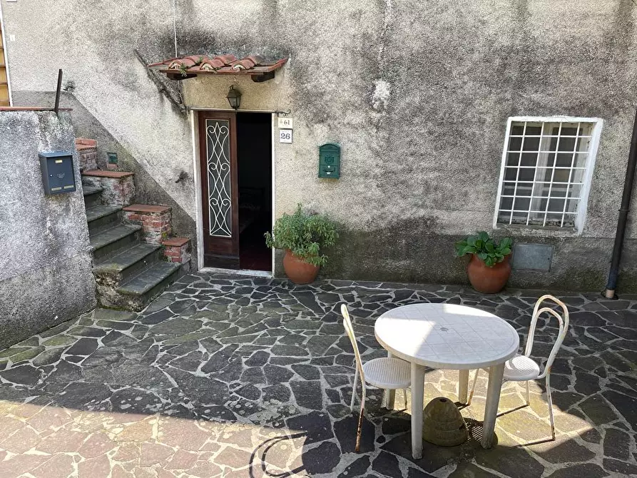 Immagine 1 di Casa semindipendente in vendita  a Pescaglia