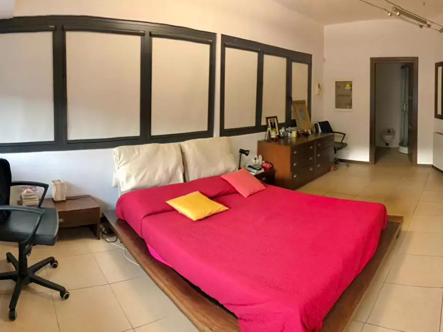 Immagine 46 di Appartamento in vendita  a Cascina