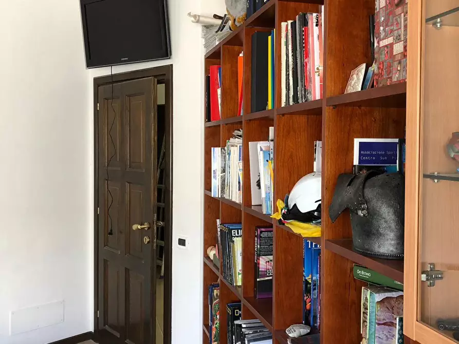 Immagine 55 di Appartamento in vendita  a Cascina