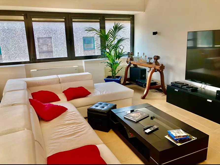 Immagine 32 di Appartamento in vendita  a Cascina