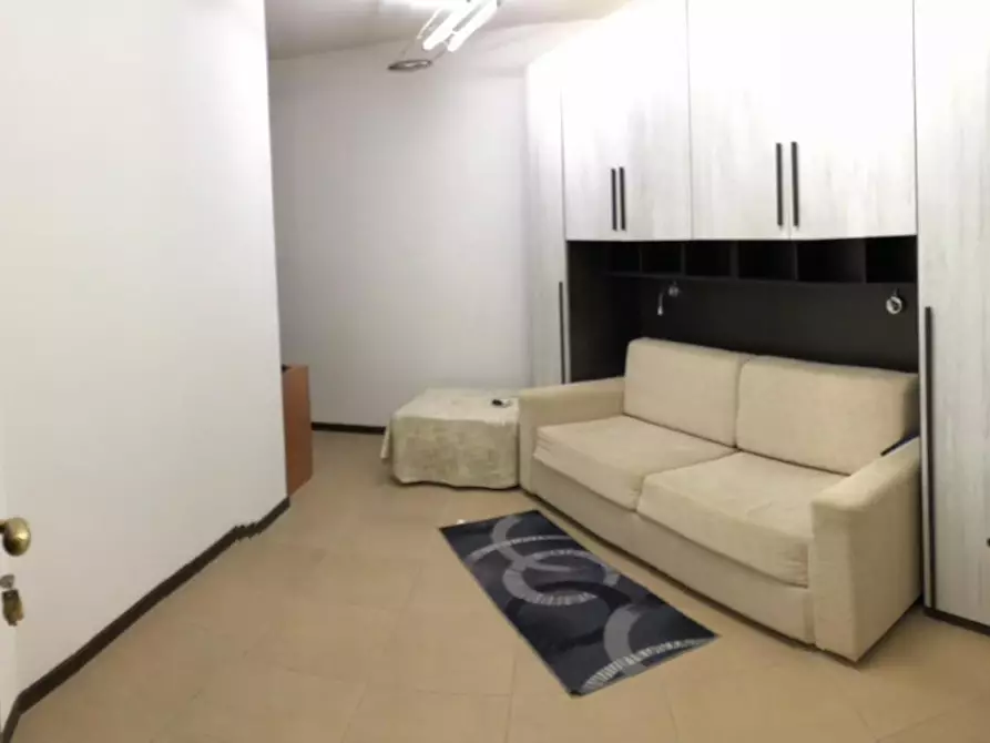 Immagine 40 di Appartamento in vendita  a Cascina