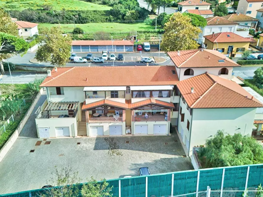 Immagine 32 di Appartamento in vendita  a San Vincenzo