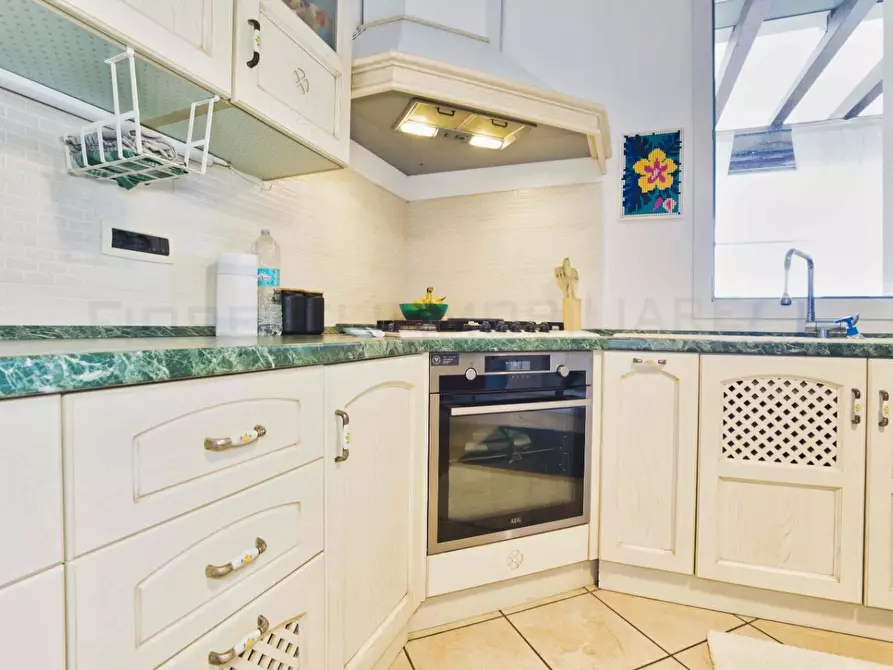 Immagine 11 di Appartamento in vendita  a San Vincenzo