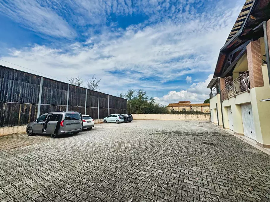 Immagine 30 di Appartamento in vendita  a San Vincenzo