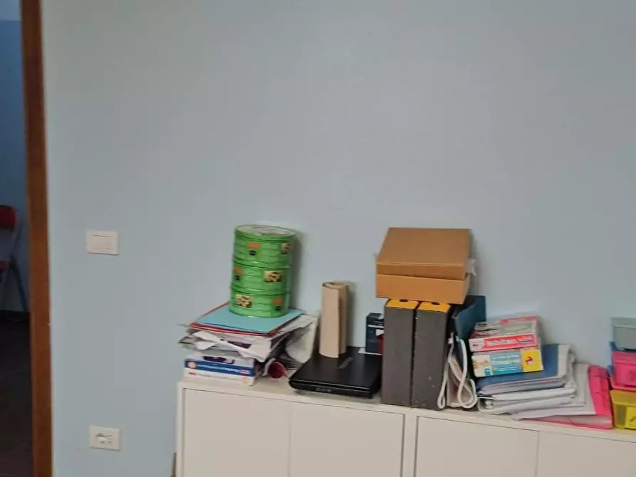 Immagine 19 di Ufficio in affitto  a Lucca