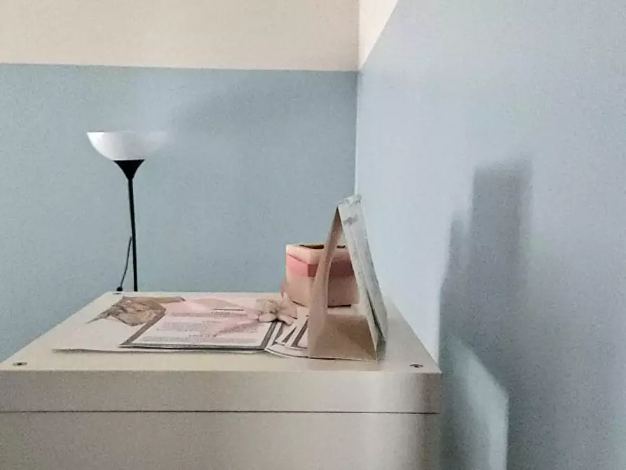 Immagine 14 di Ufficio in affitto  a Lucca