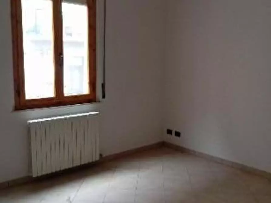 Immagine 11 di Appartamento in vendita  a Poggibonsi