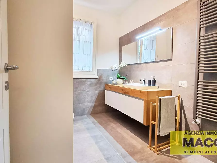 Immagine 19 di Villa in vendita  a Ponsacco