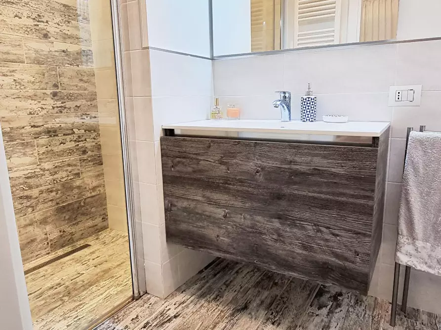 Immagine 12 di Villa in vendita  a Ponsacco