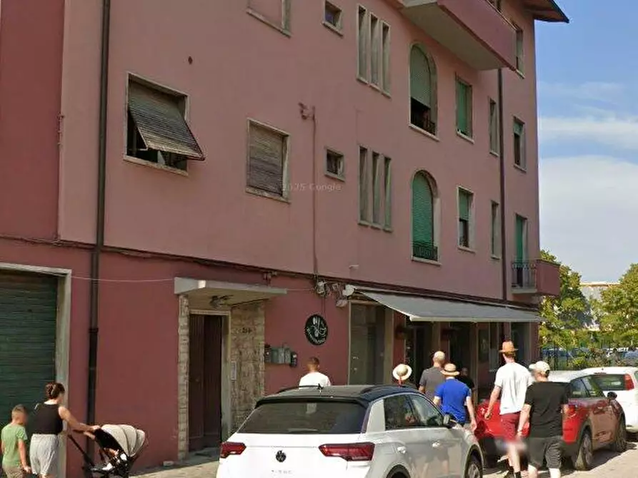 Immagine 6 di Locale commerciale in affitto  a Pontedera