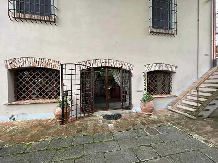 Immagine 29 di Casa colonica in vendita  a Castelfranco Di Sotto