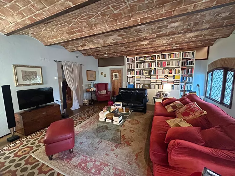 Immagine 20 di Casa colonica in vendita  a Castelfranco Di Sotto