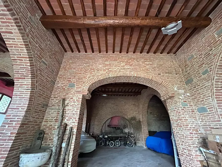 Immagine 31 di Casa colonica in vendita  a Castelfranco Di Sotto