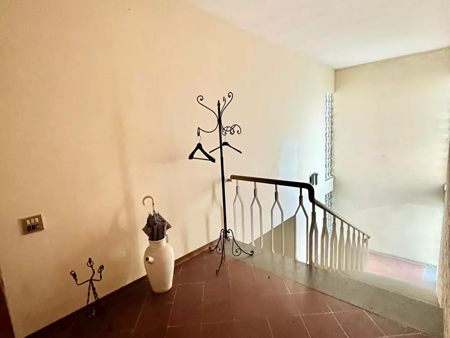Immagine 11 di Villa in vendita  a San Giuliano Terme