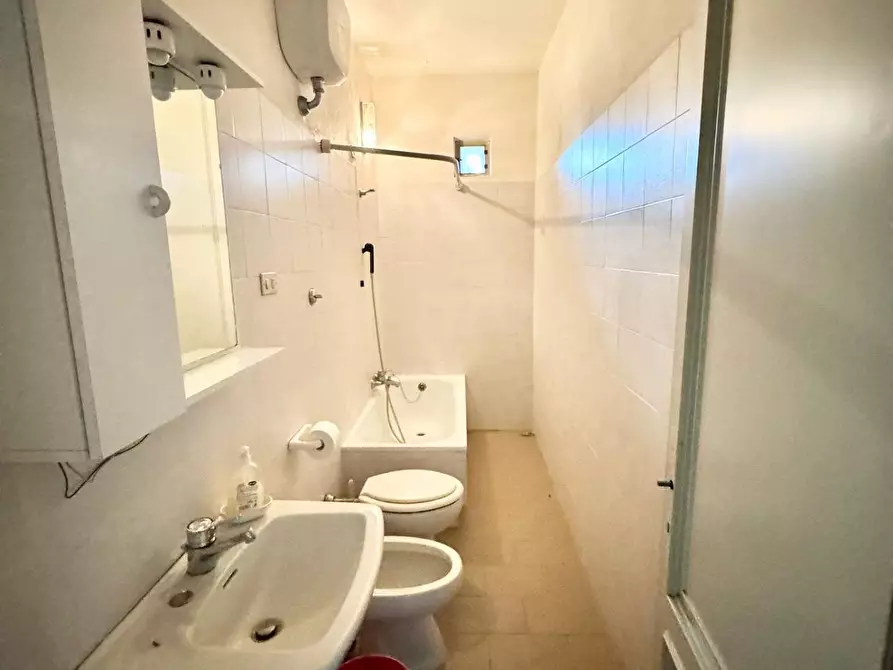 Immagine 3 di Villa in vendita  a San Giuliano Terme