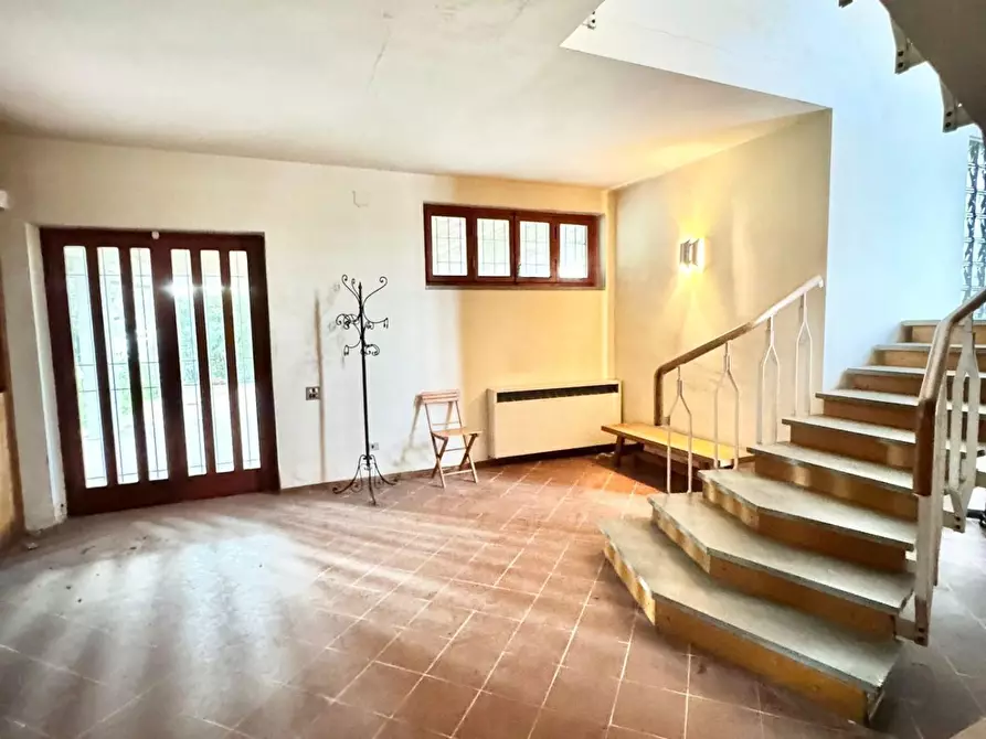 Immagine 10 di Villa in vendita  a San Giuliano Terme