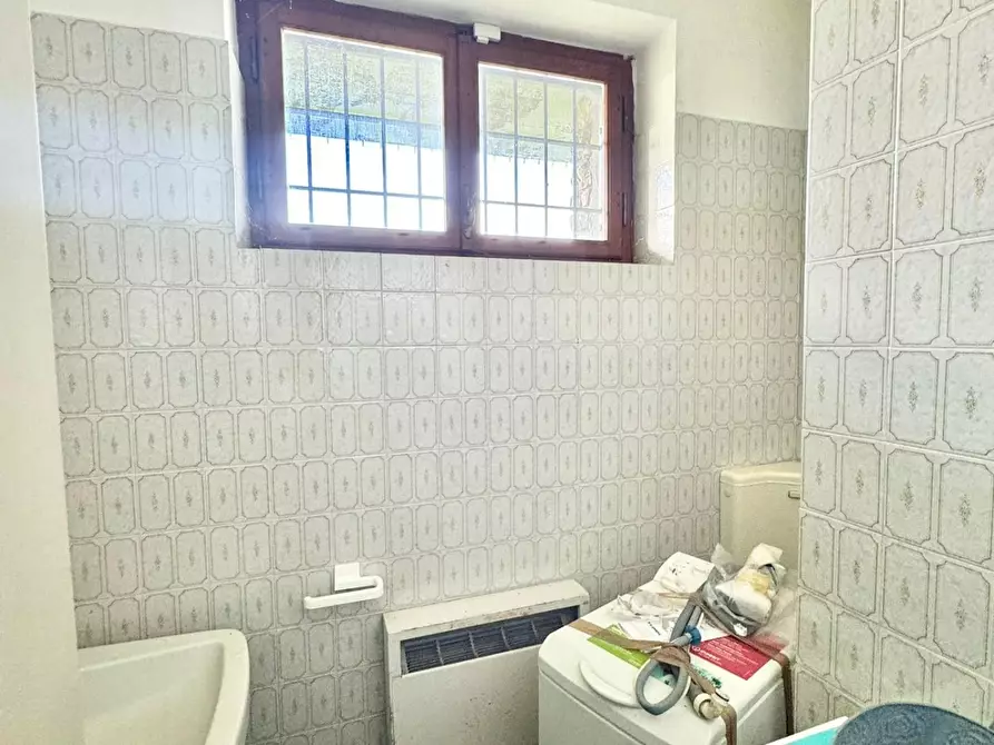 Immagine 6 di Villa in vendita  a San Giuliano Terme