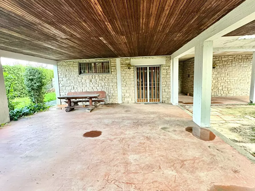 Immagine 33 di Villa in vendita  a San Giuliano Terme