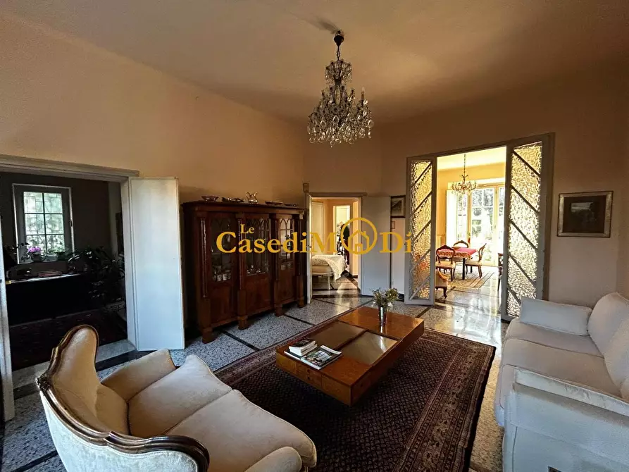 Immagine 2 di Villa in vendita  a Pisa