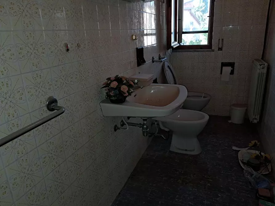 Immagine 19 di Casa bifamiliare in vendita  a Cascina