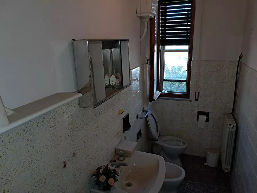 Immagine 17 di Casa bifamiliare in vendita  a Cascina