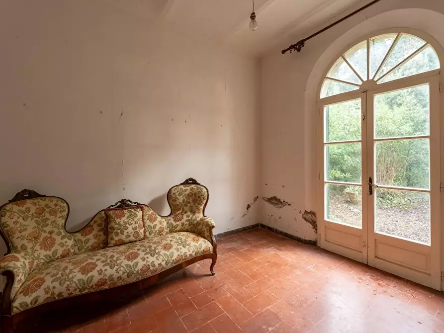 Immagine 11 di Villa in vendita  a Terricciola
