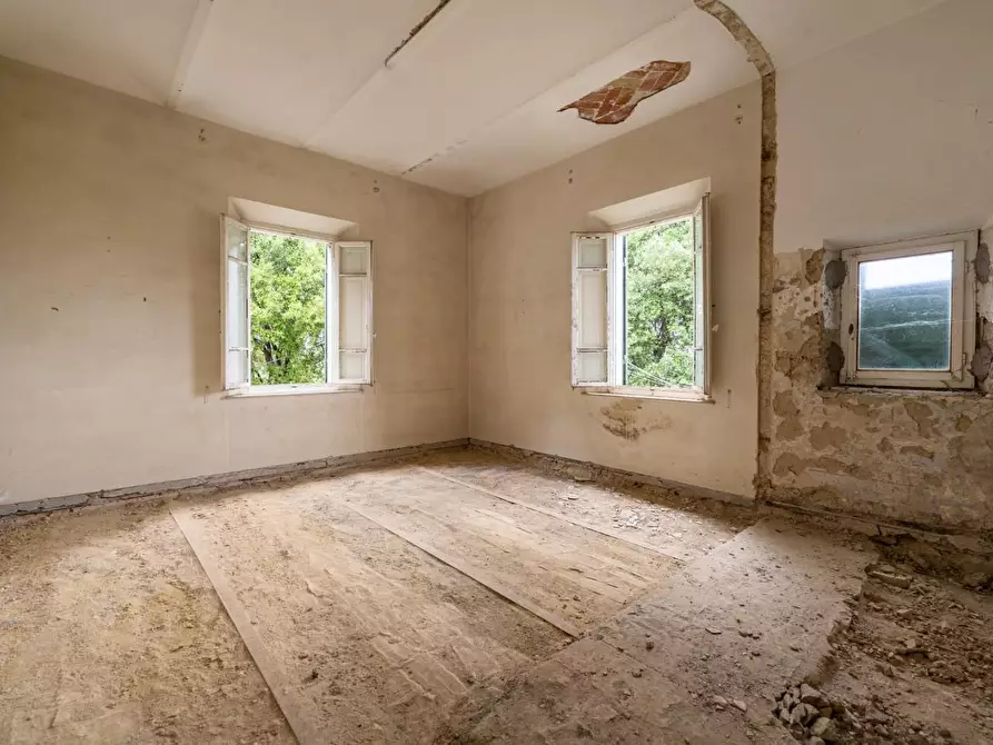 Immagine 12 di Villa in vendita  a Terricciola