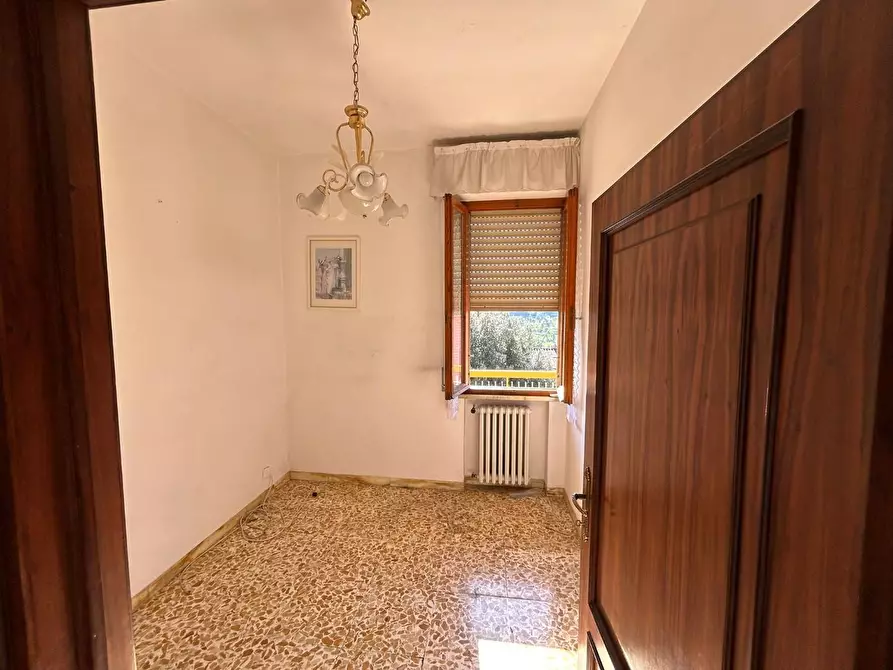 Immagine 13 di Appartamento in vendita  a Siena