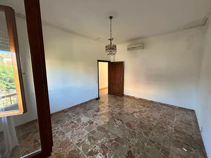 Immagine 15 di Appartamento in vendita  a Siena