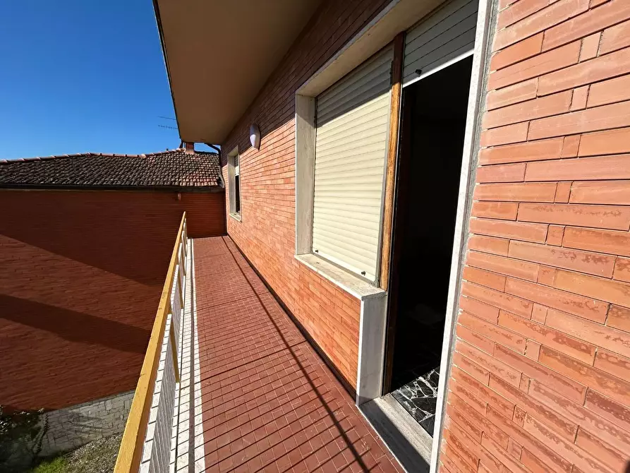 Immagine 8 di Appartamento in vendita  a Siena