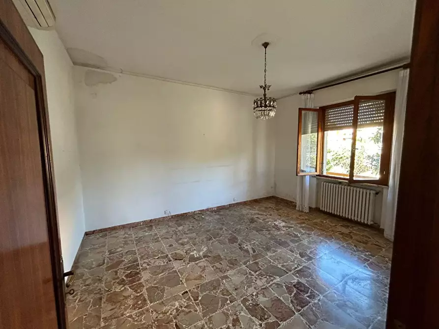 Immagine 10 di Appartamento in vendita  a Siena