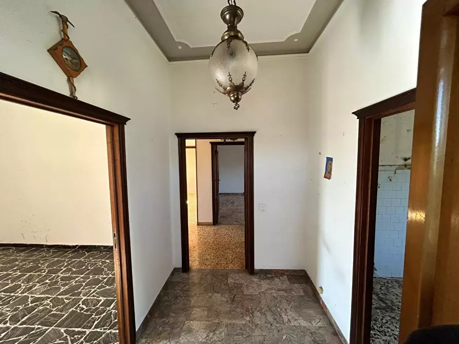 Immagine 3 di Appartamento in vendita  a Siena