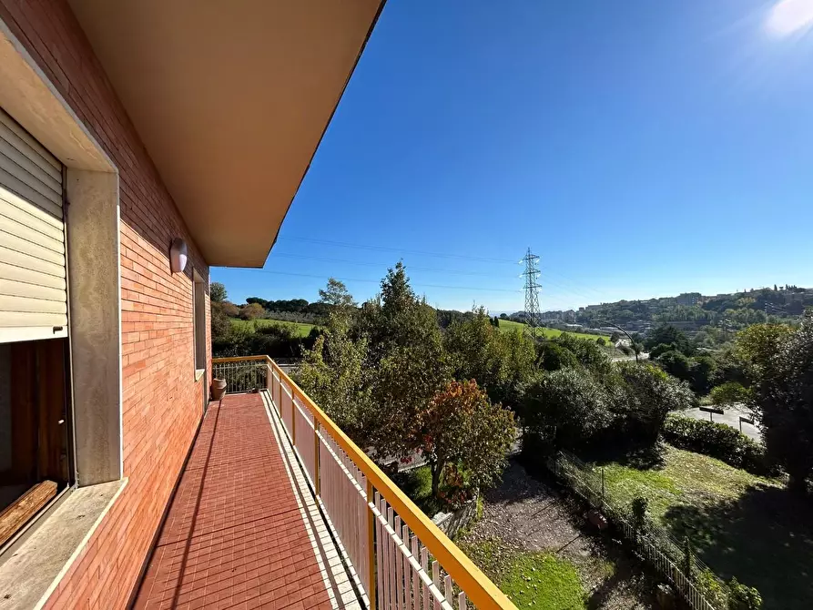 Immagine 6 di Appartamento in vendita  a Siena