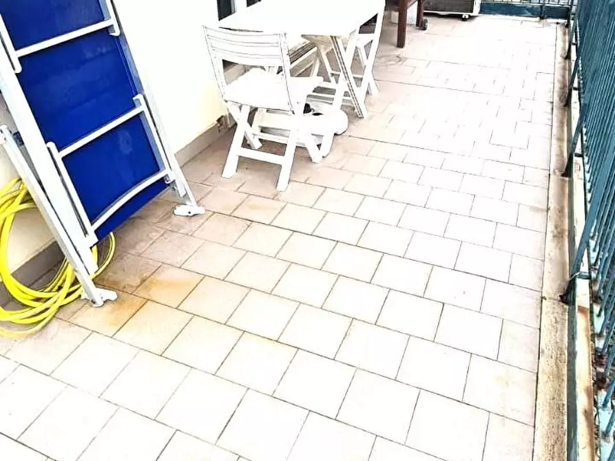 Immagine 12 di Appartamento in vendita  a Livorno