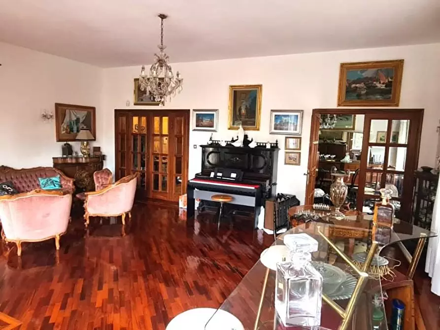 Immagine 6 di Appartamento in vendita  a Livorno