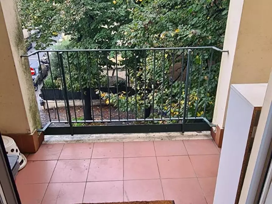 Immagine 5 di Appartamento in vendita  a Livorno