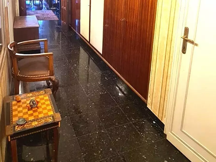 Immagine 16 di Appartamento in vendita  a Livorno