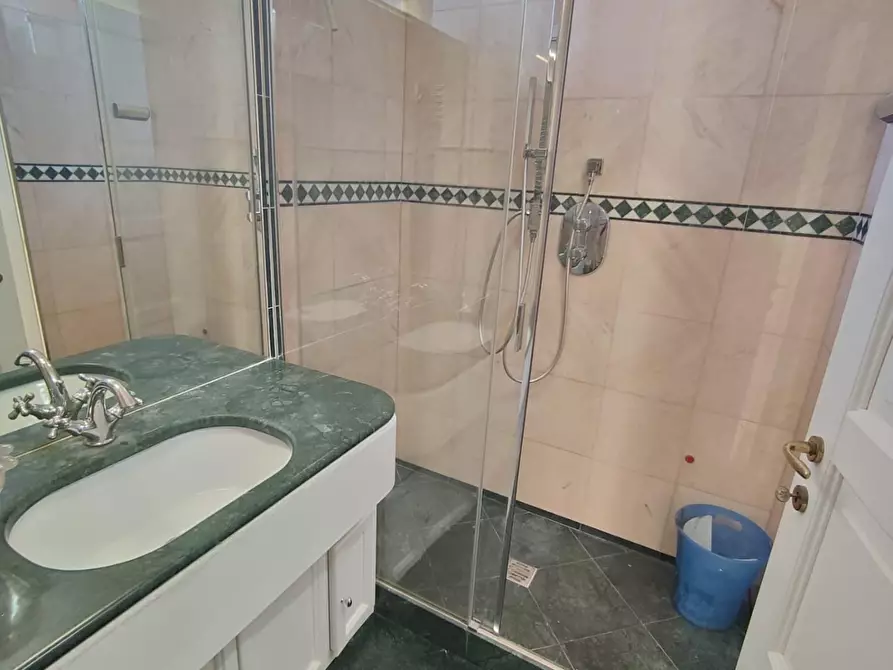 Immagine 19 di Mansarda in vendita  a Viareggio