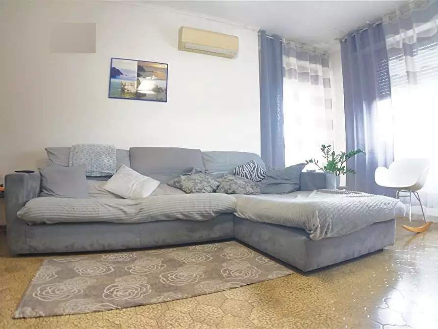 Immagine 5 di Appartamento in vendita  a Massa