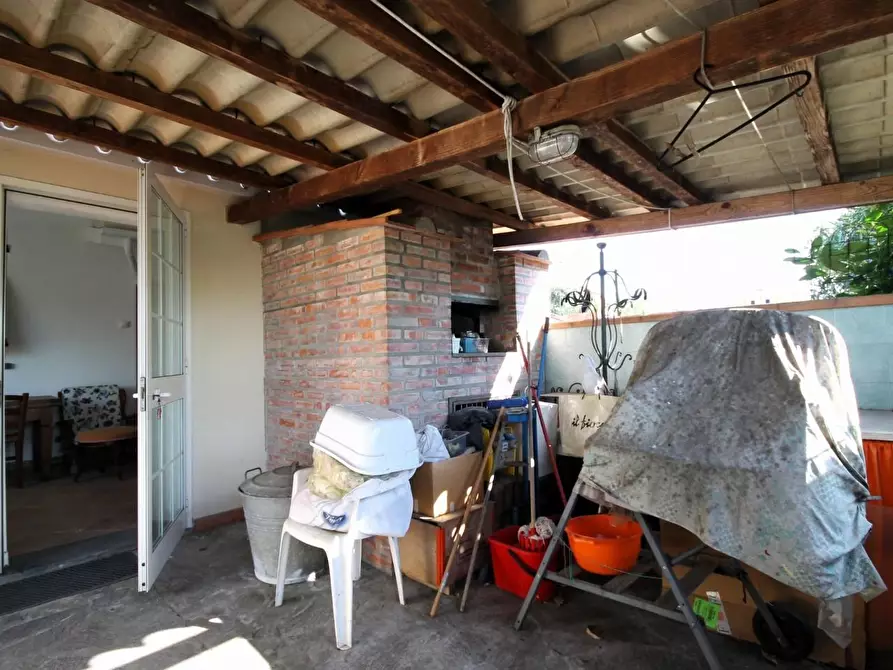 Immagine 27 di Villa in vendita  a Porcari