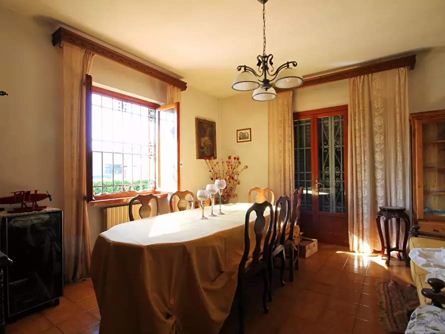 Immagine 11 di Villa in vendita  a Porcari