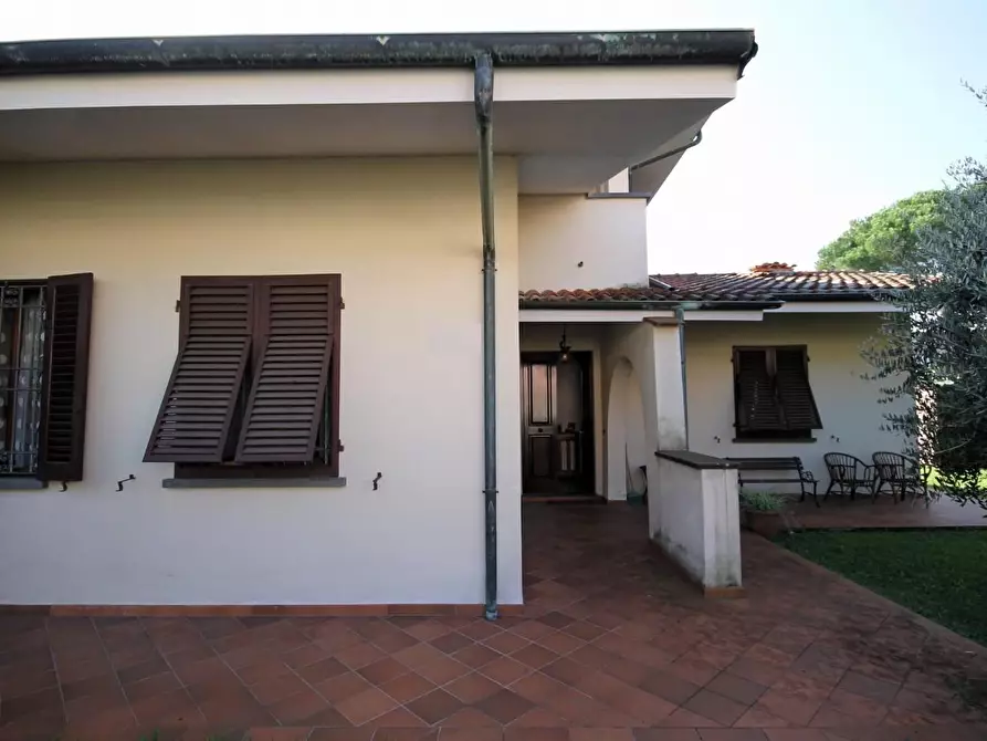 Immagine 6 di Villa in vendita  a Porcari