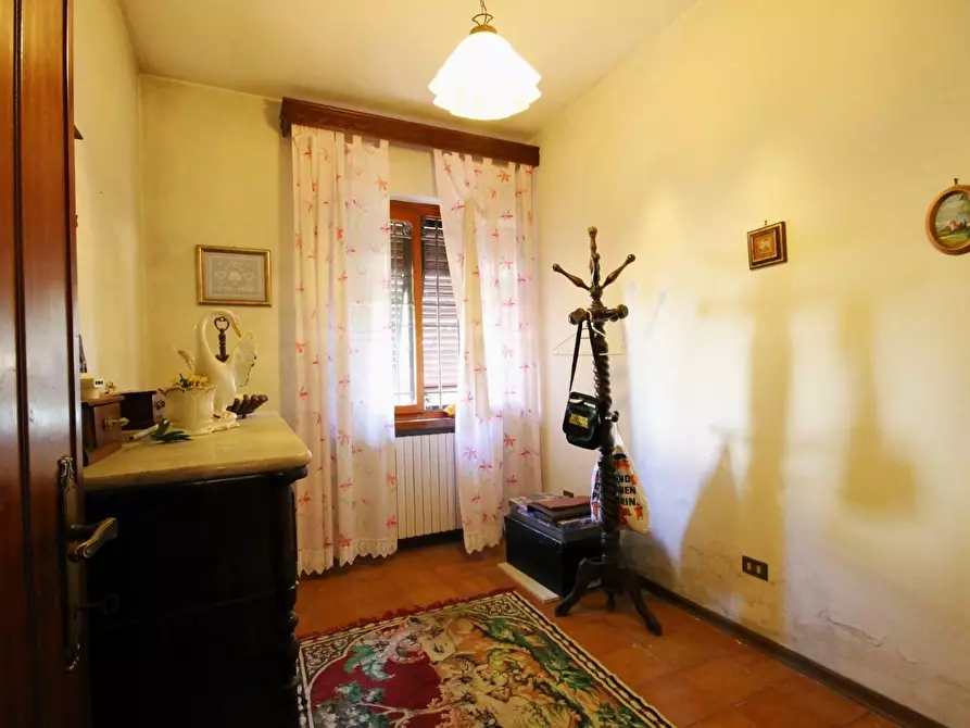 Immagine 17 di Villa in vendita  a Porcari