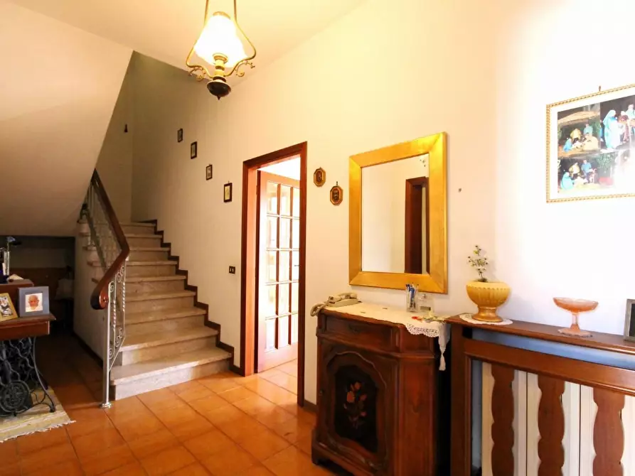 Immagine 10 di Villa in vendita  a Porcari