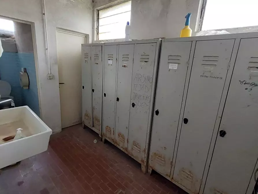 Immagine 28 di Attività artigianale in vendita  a Ponsacco