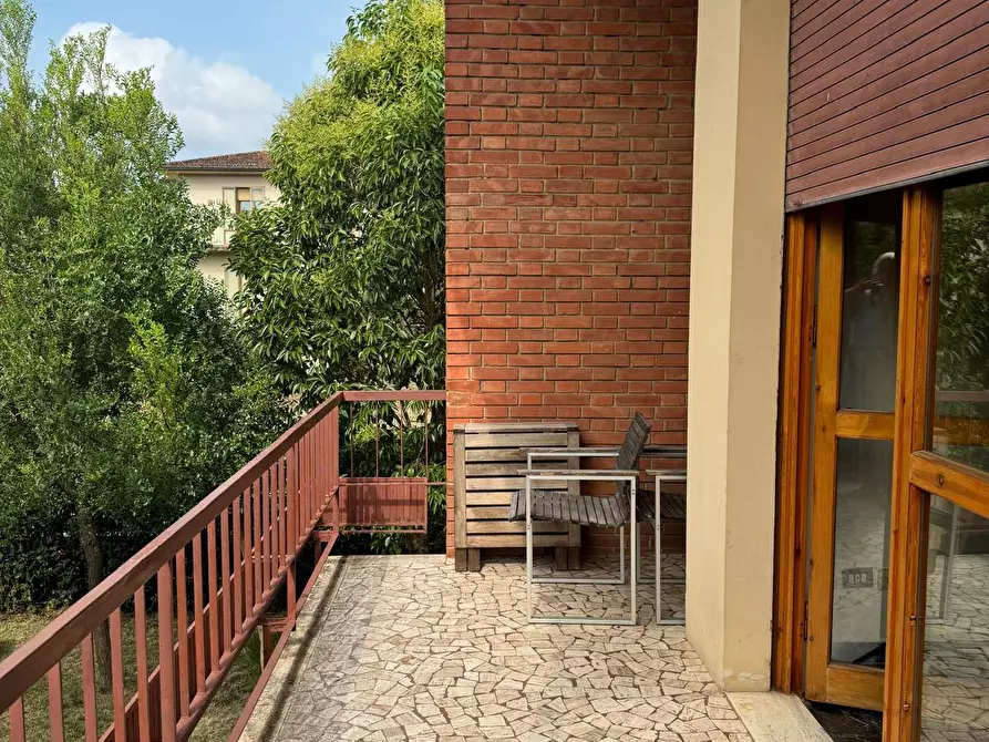 Immagine 19 di Villa in vendita  a Capraia E Limite