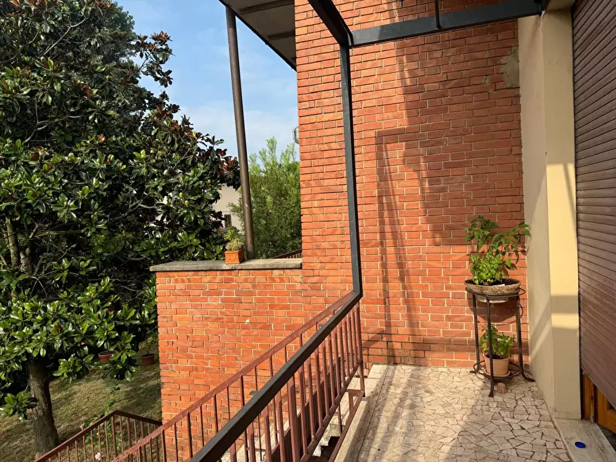 Immagine 20 di Villa in vendita  a Capraia E Limite